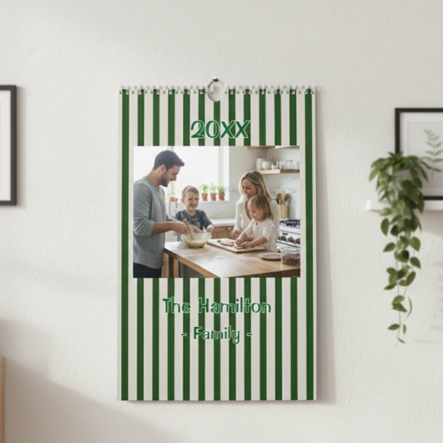 Calendário Personalized 20XX Wall Calendar - Green Striped  (Criador carregado)