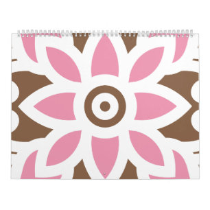 Calendário uma flor rosa sobre fundo castanho