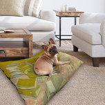 Cama Para Animais De Estimação Pilares dos romances franceses | Vincent van Gogh<br><div class="desc">Piles of French Novels (1887),  do artista poste-impressionista holandês Vincent Van Gogh. Arte original é um óleo na canvas que representa pilhas de livros em tons amarelos vibrantes. Use as ferramentas de design para adicionar texto personalizado ou personalizar a imagem.</div>