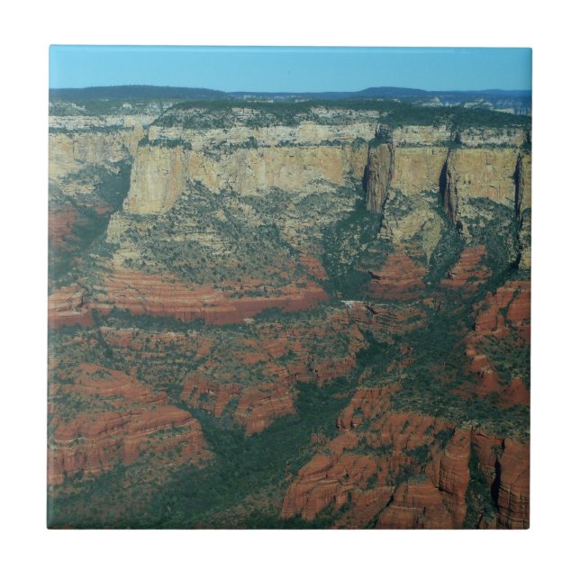 Camadas de Rochas Vermelhas em Sedona Arizona (Frente)