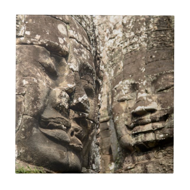 Camboja, Angkor Wat. Angkor Thom, Bayon (Frente)