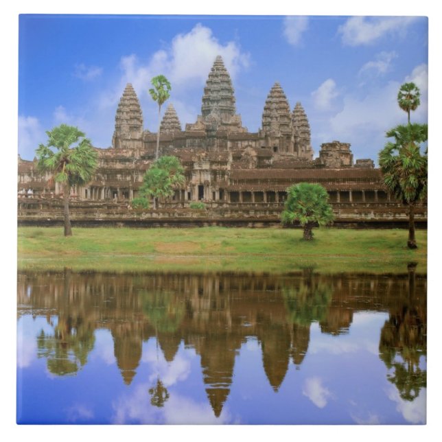 Camboja, Kampuchea, templo de Angkor Wat. (Frente)