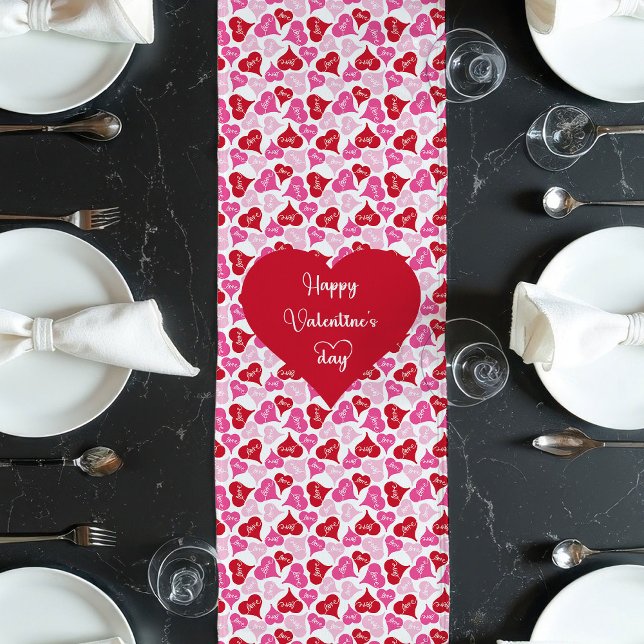 Caminho De Mesa Grande Classic Red Hearts Table Runner Love Gift (Classic Red Hearts Table Runner Love Gift)