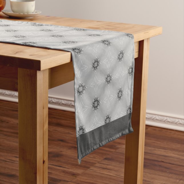 Caminho De Mesa Grande Faces de Diamante Preto e Branco (No Local)