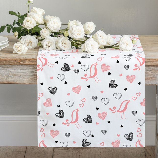 Caminho De Mesa Grande Pink Black Hearts Cute Love You Gift Table Runner (Pink Black Hearts Cute I Love You Gift Table Runner)