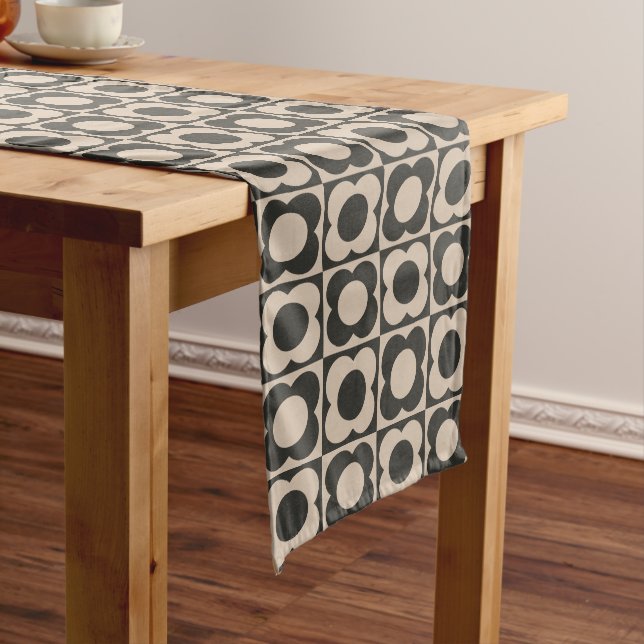 Caminho De Mesa Grande Retro modern -Flower Checkerboard - neutral taupe  (No Local)