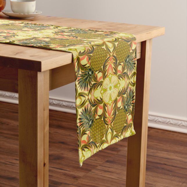 Caminho De Mesa Grande South Beach Pineapple Table Runner (No Local)