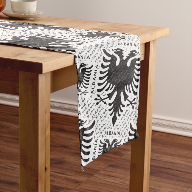 Caminho De Mesa Médio Bandeira albanesa 3 (No Local)