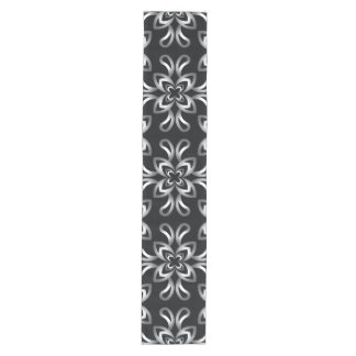 Caminho De Mesa Médio Black and white seamless pattern on  table runner