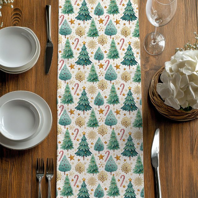Caminho De Mesa Médio Chic Christmas Trees Holiday Dining Table Runner (Chic Christmas Trees Holiday Dining Table Runner)