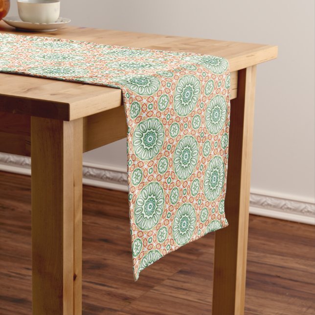 Caminho De Mesa Médio Citrus Garden Tile Pattern (No Local)