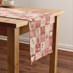 Caminho De Mesa Médio Pano de Mesa - Patchwork Doce Desenhado à Mão