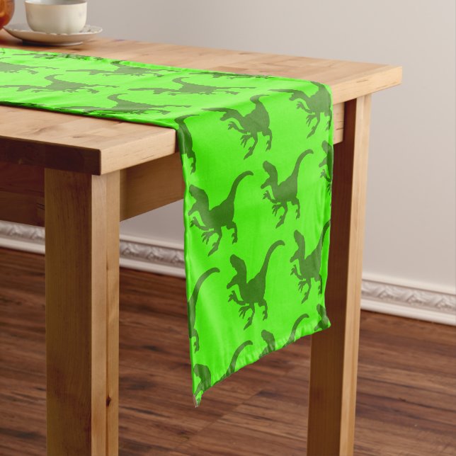 Caminho De Mesa Médio Rampaging Dinosaurs Table Runner (No Local)