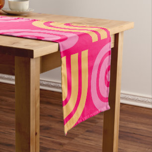 Caminho De Mesa Médio Tendy Modern Pink e Yellow Pattern Primavera