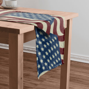 Caminho De Mesa Pequeno 4o De bandeiras americanas brancas de julho e