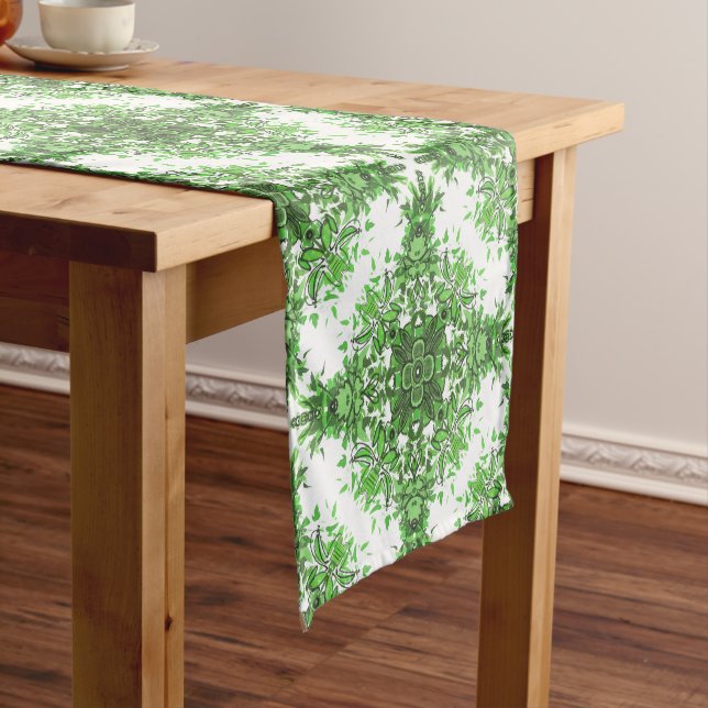 Caminho De Mesa Pequeno Abstract Floral Pattern In Black & Green On White (No Local)