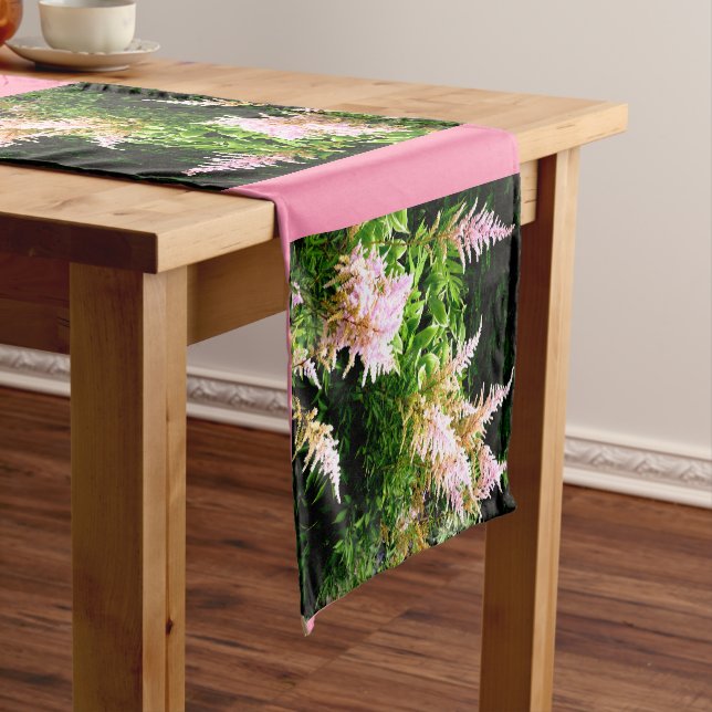 Caminho De Mesa Pequeno Astilbe (No Local)