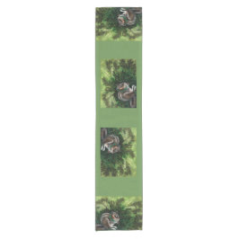 Caminho De Mesa Pequeno Azevinho Tablerunner do Chipmunk