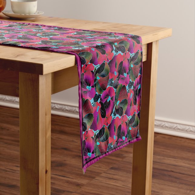 Caminho De Mesa Pequeno Bright pink floral  medium table runner (No Local)