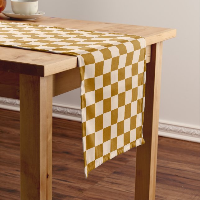 Caminho De Mesa Pequeno Brown and beige checkerboard pattern (No Local)