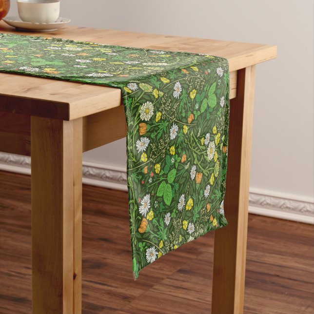 Caminho De Mesa Pequeno Camomila, Morangos, Buttercania (No Local)