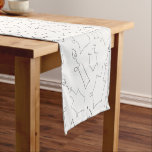 Caminho De Mesa Pequeno Chanukah<br><div class="desc">Chanukah merece algo mais. Algo especial! Essa design apresenta uma estética bonita, simplista, minimalista com seu toque moderno e seu delicado talento. Celebrar Chanukah com a coordenação da decoração e dos acessórios. Faça deste ano um Chanukah para se lembrar!</div>