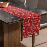 Caminho De Mesa Pequeno Dia de os namorados White Vermelho Eu te amo Padrã<br><div class="desc">Inspirado pelo Dia de os namorados,  este design mostra corações charmosos desenhados à mão e a frase sentida "Eu te amo" em tipografia perfeitamente escrita à mão,  este padrão perfeito é perfeito para adicionar um toque romântico a qualquer ocasião.</div>