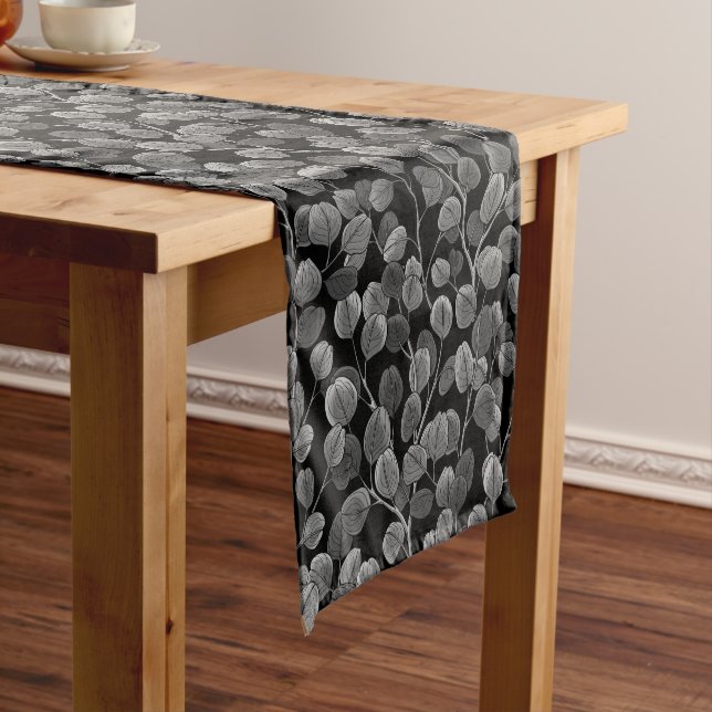 Caminho De Mesa Pequeno Eucalyptus in gray (No Local)