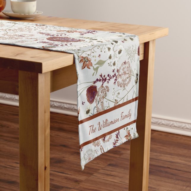 Caminho De Mesa Pequeno Flores Selvagens Modernas | Elegante Boho Floral (No Local)