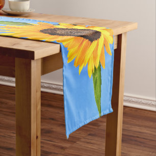 Caminho De Mesa Pequeno Girassóis Amarelos Contra Sol no Céu Azul - Verão