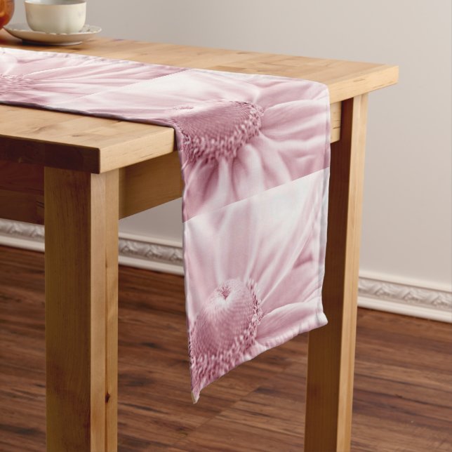 Caminho De Mesa Pequeno Gloriosa Daisy Macro (No Local)