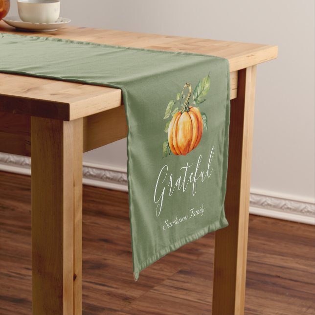 Caminho De Mesa Pequeno Grateful Orange Pumpkin Moss Green Personalizado (No Local)