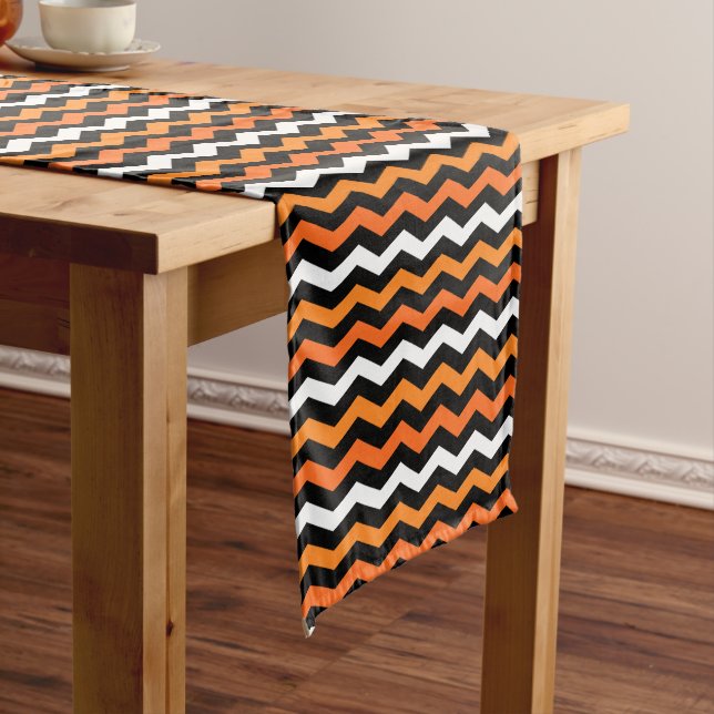 Caminho De Mesa Pequeno Halloween Chevron Stripe Long Mesa Runner (No Local)