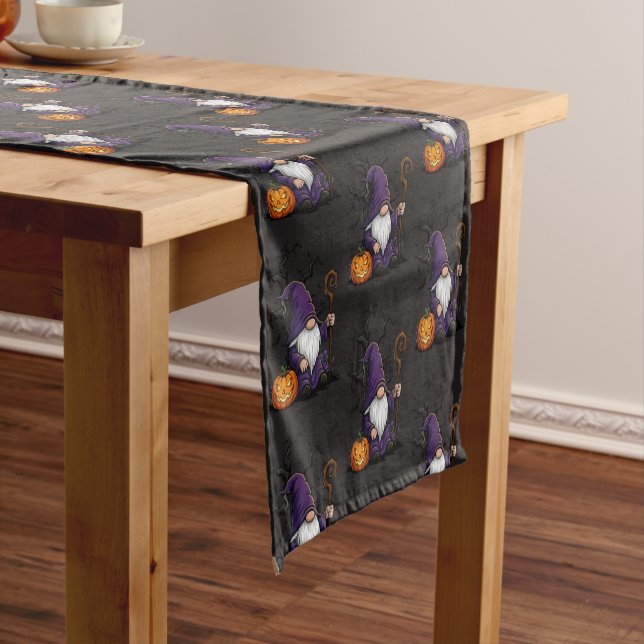 Caminho De Mesa Pequeno Halloween Gnome Table Runner (No Local)