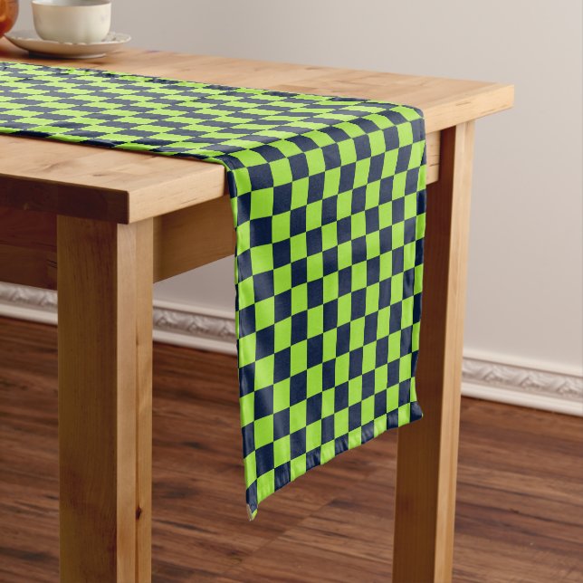 Caminho De Mesa Pequeno Lime and navy checkerboard pattern (No Local)