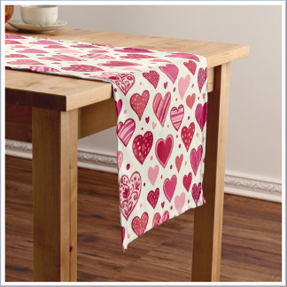 Caminho De Mesa Pequeno Modern Red & Pink Hearts Pattern
