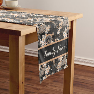 Caminho De Mesa Pequeno Monogramas Dragões e Blossomas