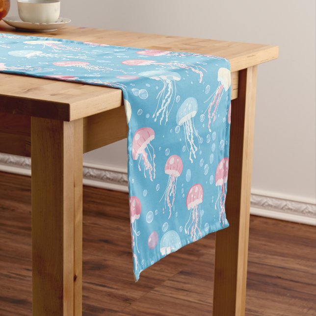 Caminho De Mesa Pequeno Padrão de águas-vivas em cores pastéis (No Local)