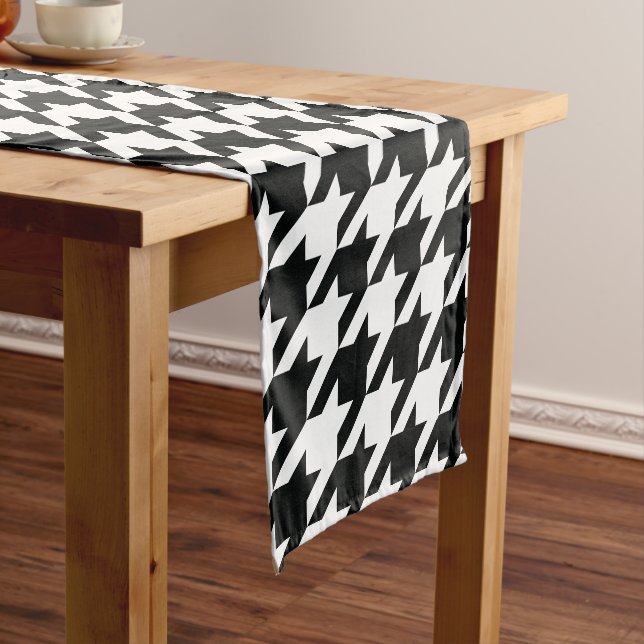 Caminho De Mesa Pequeno Padrão de Houndstooth Preto Branco (No Local)