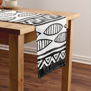 Caminho De Mesa Pequeno Padrão étnico de preto e branco africano