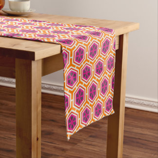 Caminho De Mesa Pequeno Padrão Geométrico Moderno Rosa e Laranja Retro