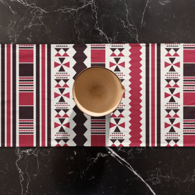 Caminho De Mesa Pequeno Padrão Tribal Vermelho e Negro (tribal pattern table runner)