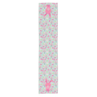 Caminho De Mesa Pequeno Pernalas e Flores Rosa