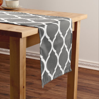 Caminho De Mesa Pequeno Quatrefoil de carvão Cinza marroquino