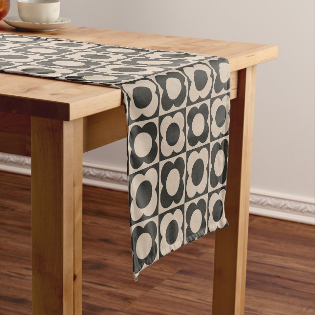 Caminho De Mesa Pequeno Retro modern -Flower Checkerboard - neutral taupe  (No Local)