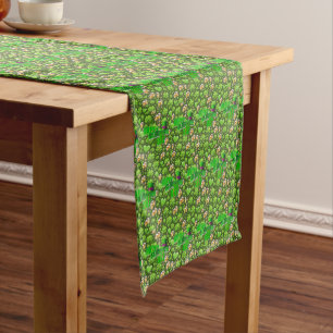 Caminho De Mesa Pequeno Rua de Tablecloth Runner. Dia de Patrick