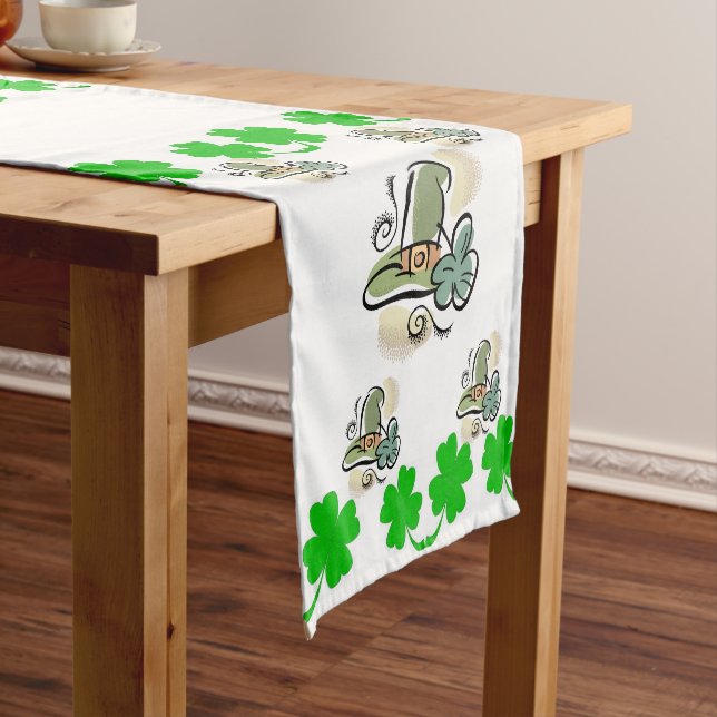 Caminho De Mesa Pequeno Rua de Tablecloth Runner. Dia de Patrick (No Local)