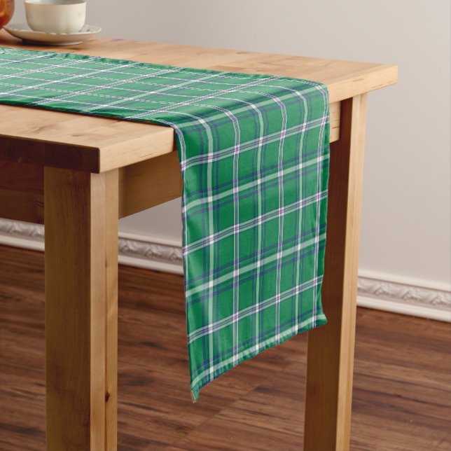 Caminho De Mesa Pequeno Salem Green and White Plaid (No Local)