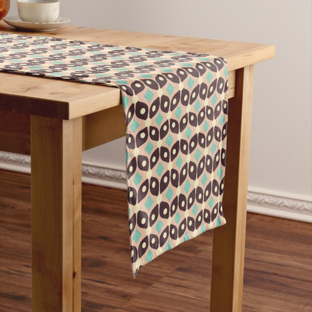 Caminho De Mesa Pequeno Seamless geometric pattern in dark brown leaf  (No Local)