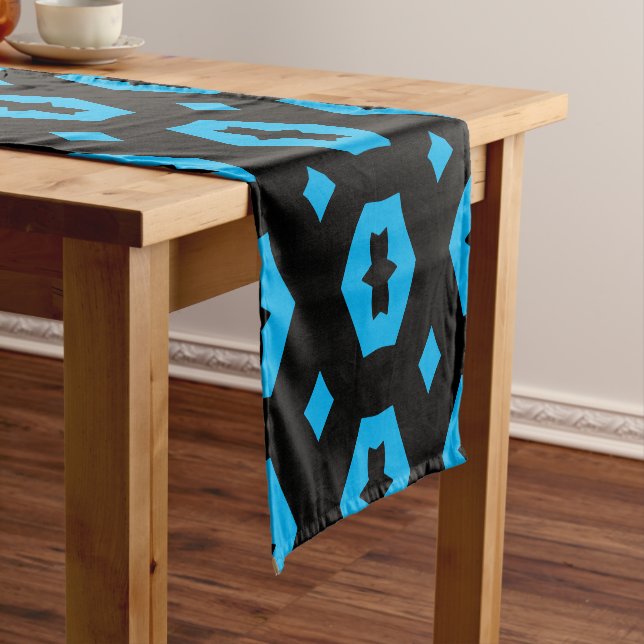 Caminho De Mesa Pequeno Sky Blue e Black: Geometriana 1 (No Local)